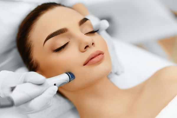 Harmonização Facial: rejuvenesça com procedimentos estéticos avançados!